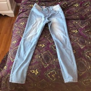 BRAND NEW FASHION NOVA BUTT SHAPING JEANS